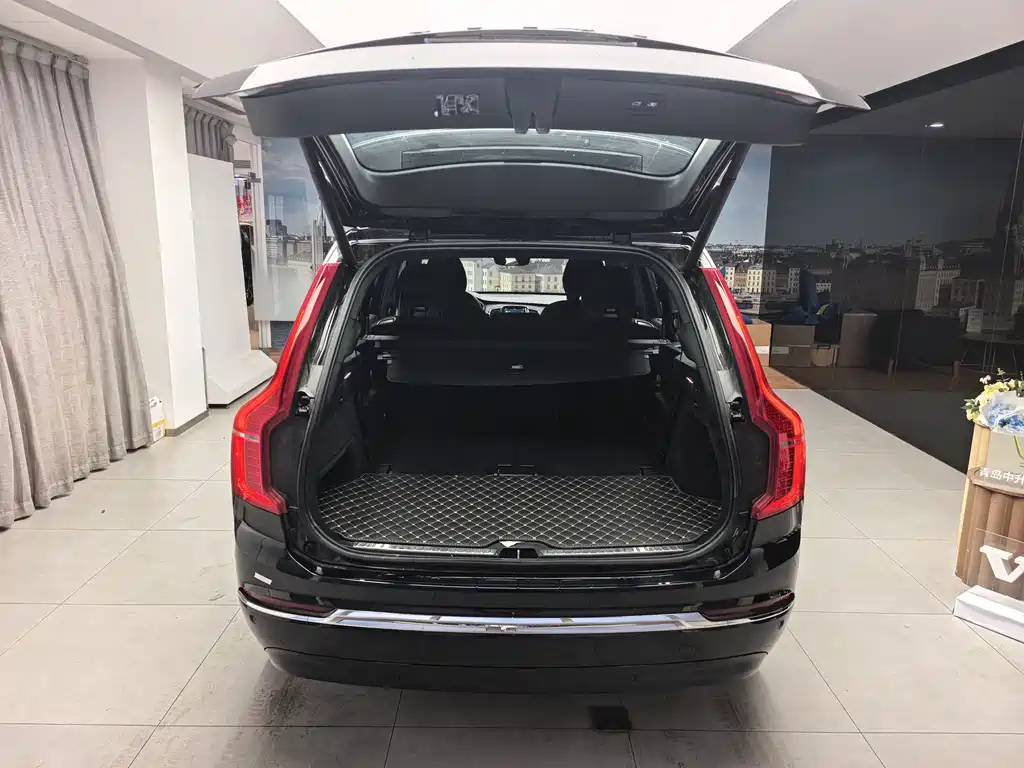 Volvo Volvo XC90 2024 B6 Momentum Luxury 7-seater 2025 - thumbnail 15