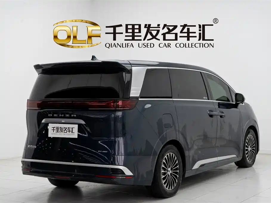 Denza DENZA D9 2022 EV 600 AWD Flagship 2023 - thumbnail 4