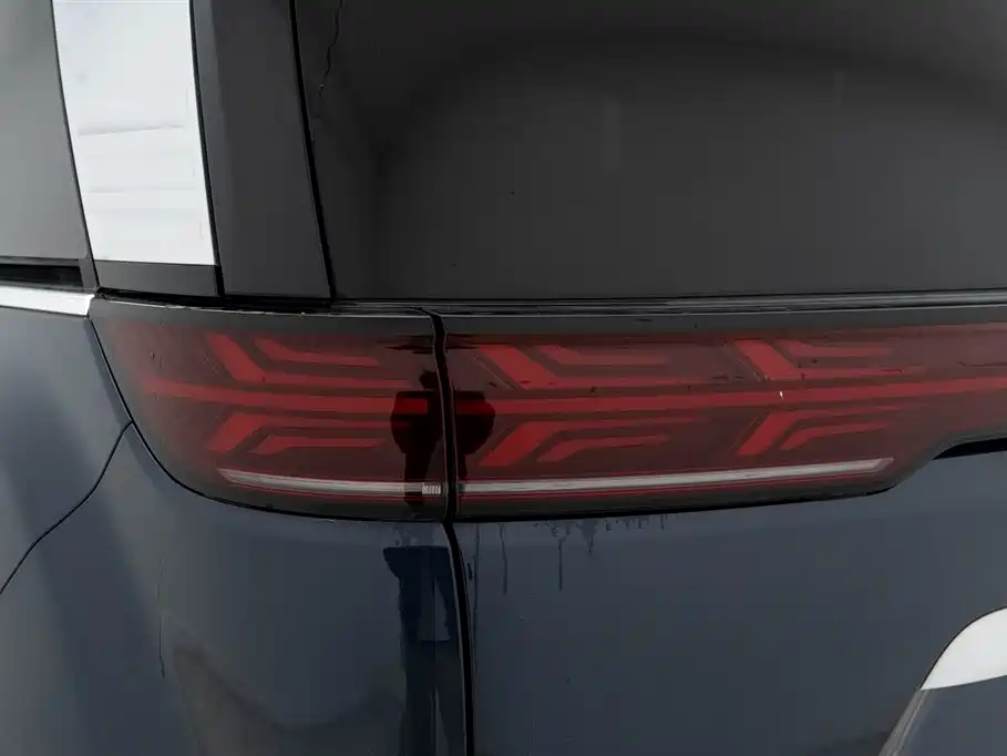 Denza DENZA D9 2022 EV 600 AWD Flagship 2023 - thumbnail 12