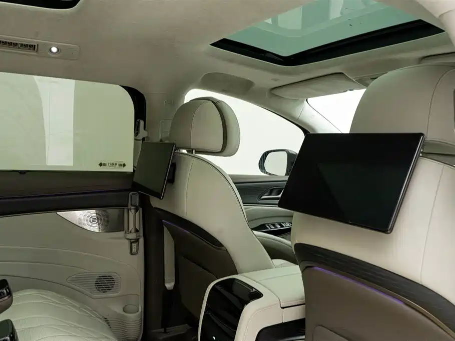 Denza DENZA D9 2022 EV 600 AWD Flagship 2023 - thumbnail 17