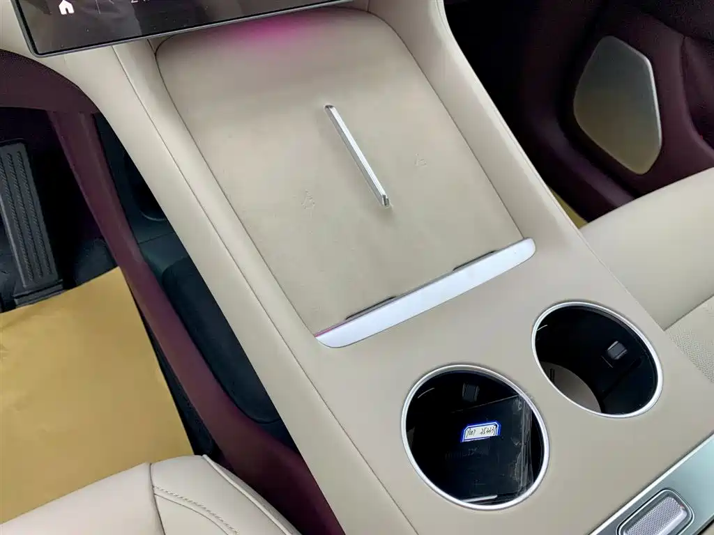 Xiaomi Automobile Xiaomi YU7 2025 Ultra Long Range Rear-Wheel Drive Version 2025 - thumbnail 25