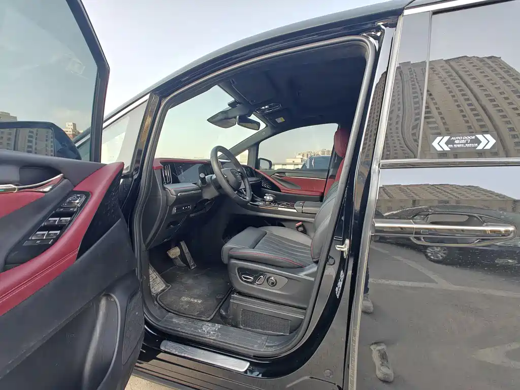GAC Trumpchi GAC Trumpchi M8 2025 Master Series Hybrid Version 2025 - thumbnail 7