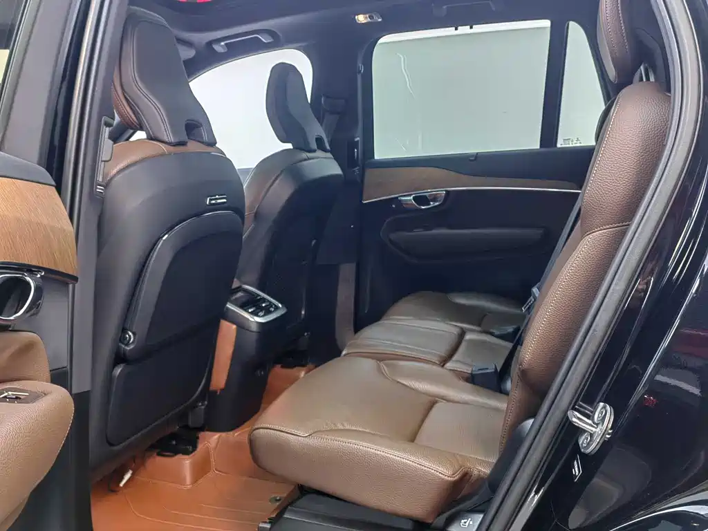 Volvo Volvo XC90 2021 B6 Momentum Luxury 7-seater 2022 - thumbnail 11
