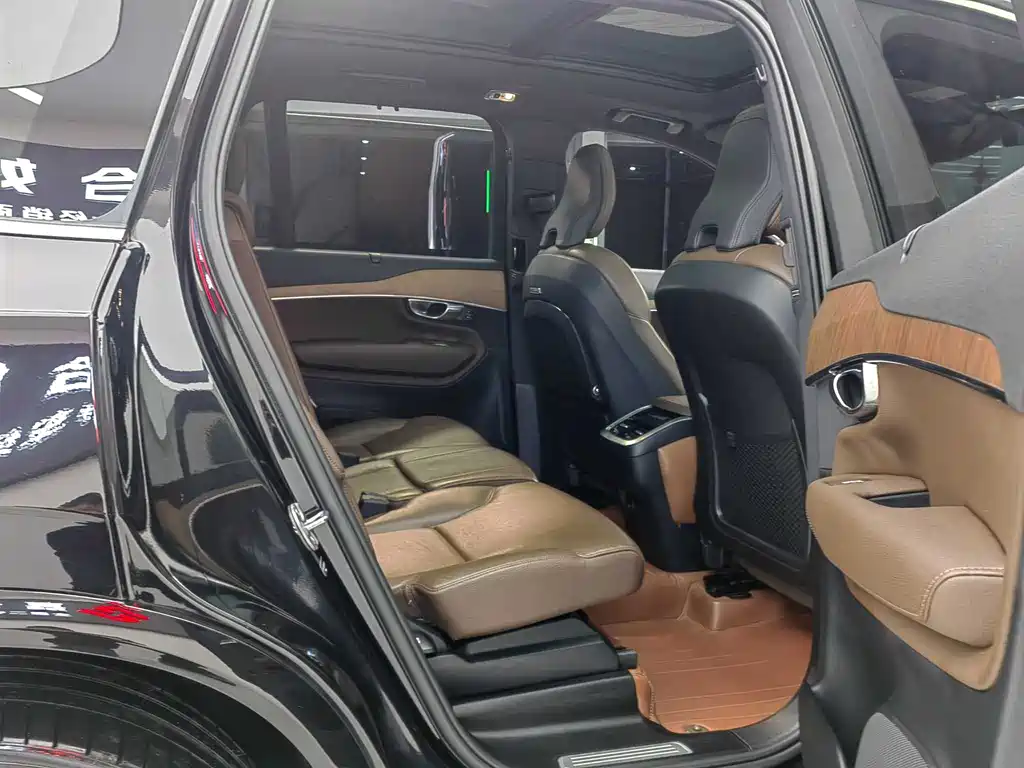 Volvo Volvo XC90 2021 B6 Momentum Luxury 7-seater 2022 - thumbnail 19