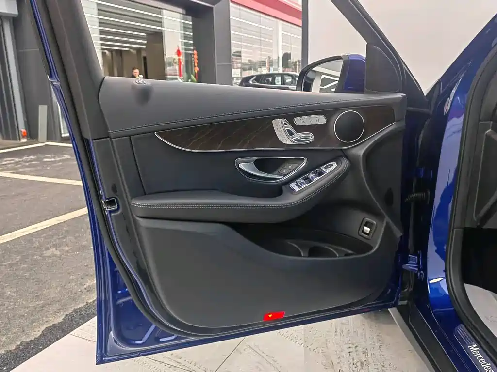 Mercedes-Benz Mercedes-Benz GLC 2021 GLC 260 L 4MATIC Luxury Edition 2021 - thumbnail 8