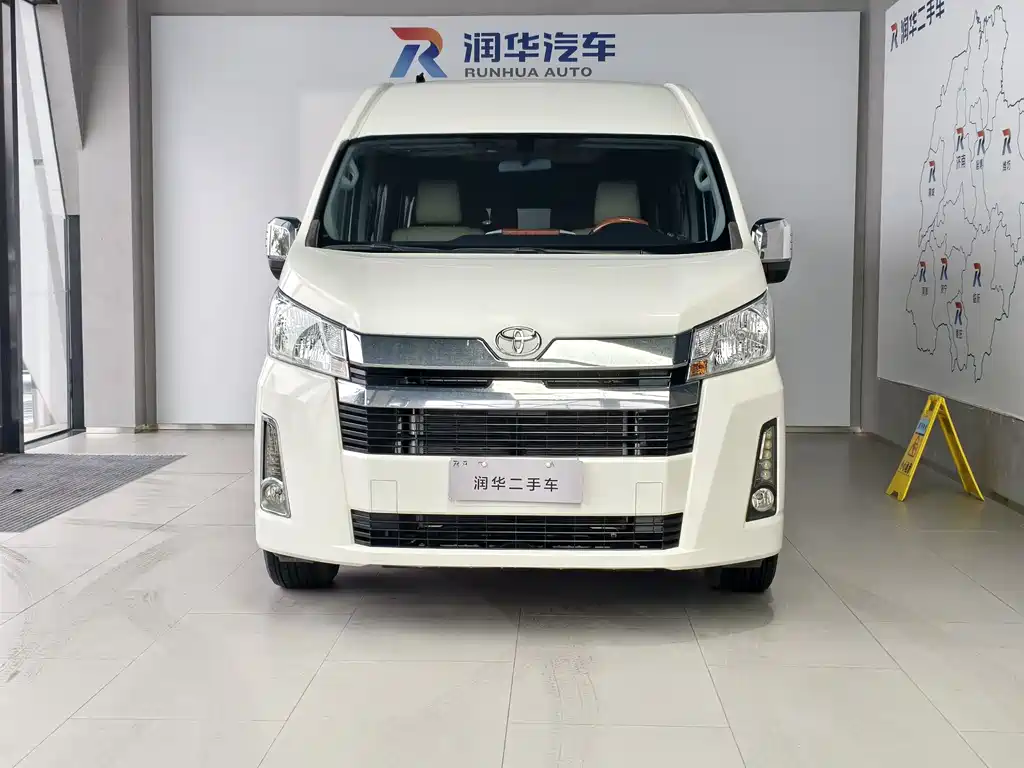 Toyota Toyota Hiace 2019 3.5L Automatic 2021 - thumbnail 2