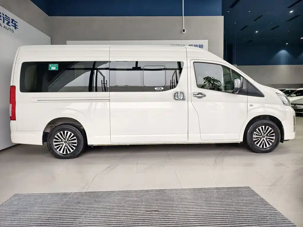 Toyota Toyota Hiace 2019 3.5L Automatic 2021 - thumbnail 3