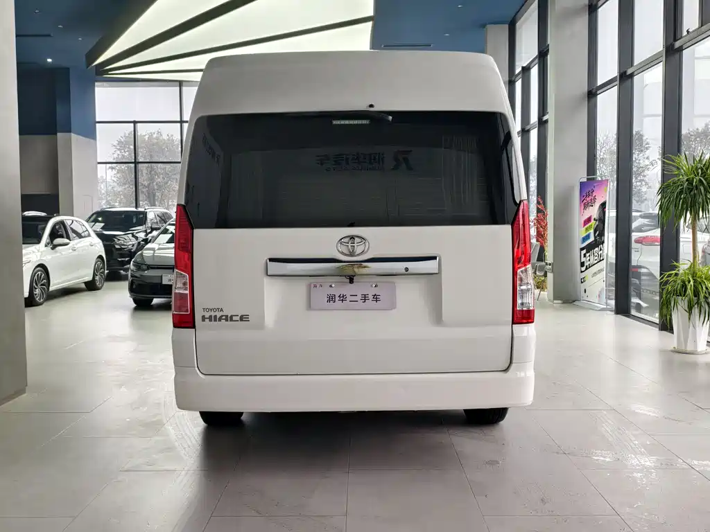 Toyota Toyota Hiace 2019 3.5L Automatic 2021 - thumbnail 4