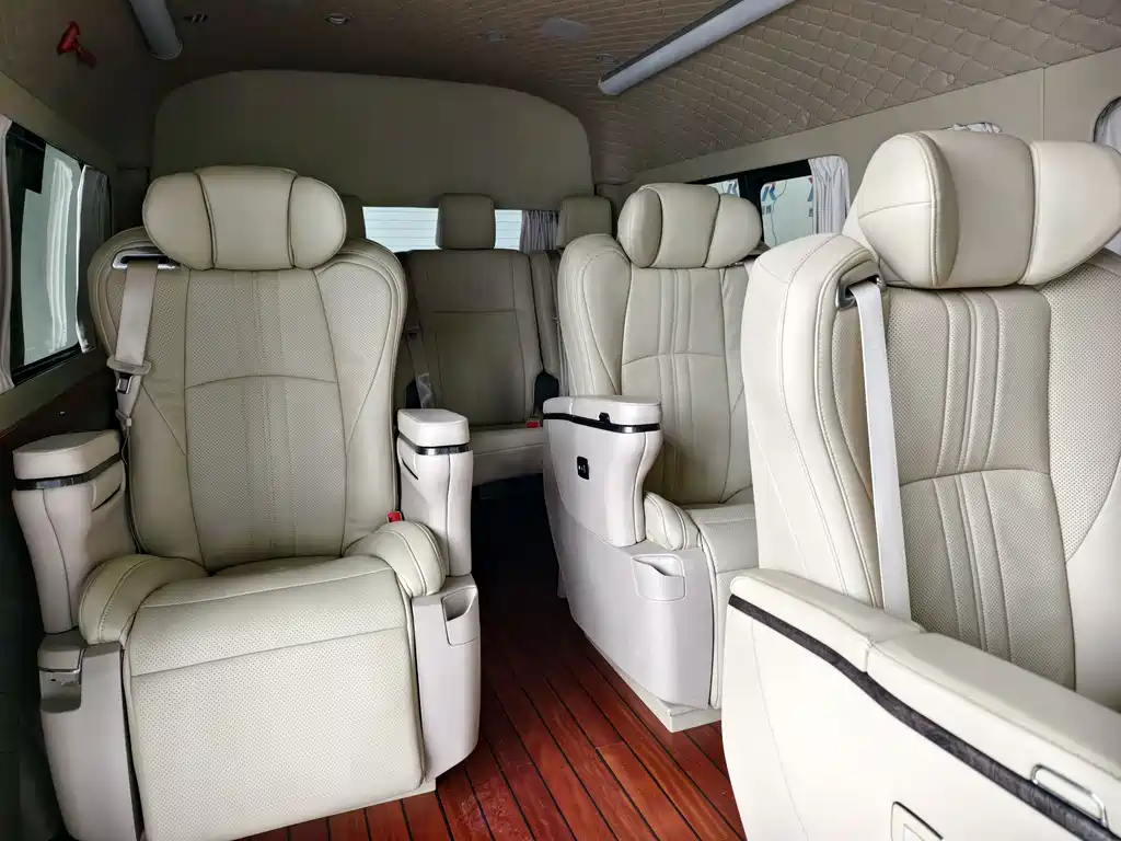 Toyota Toyota Hiace 2019 3.5L Automatic 2021 - thumbnail 7