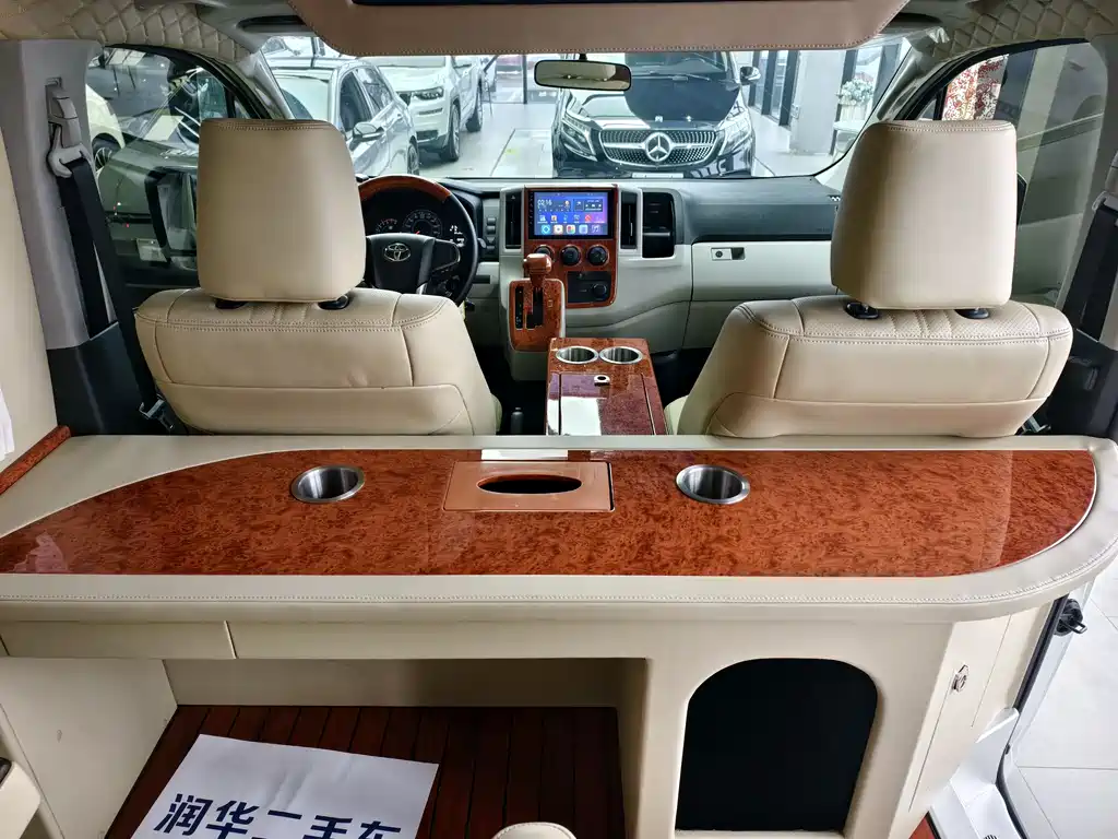 Toyota Toyota Hiace 2019 3.5L Automatic 2021 - thumbnail 12