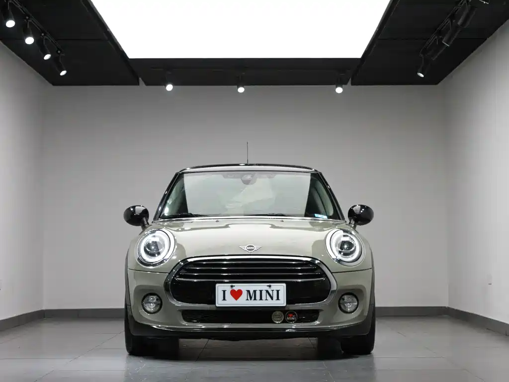 MINI MINI 2018 1.5T COOPER Classic 2018 - thumbnail 2