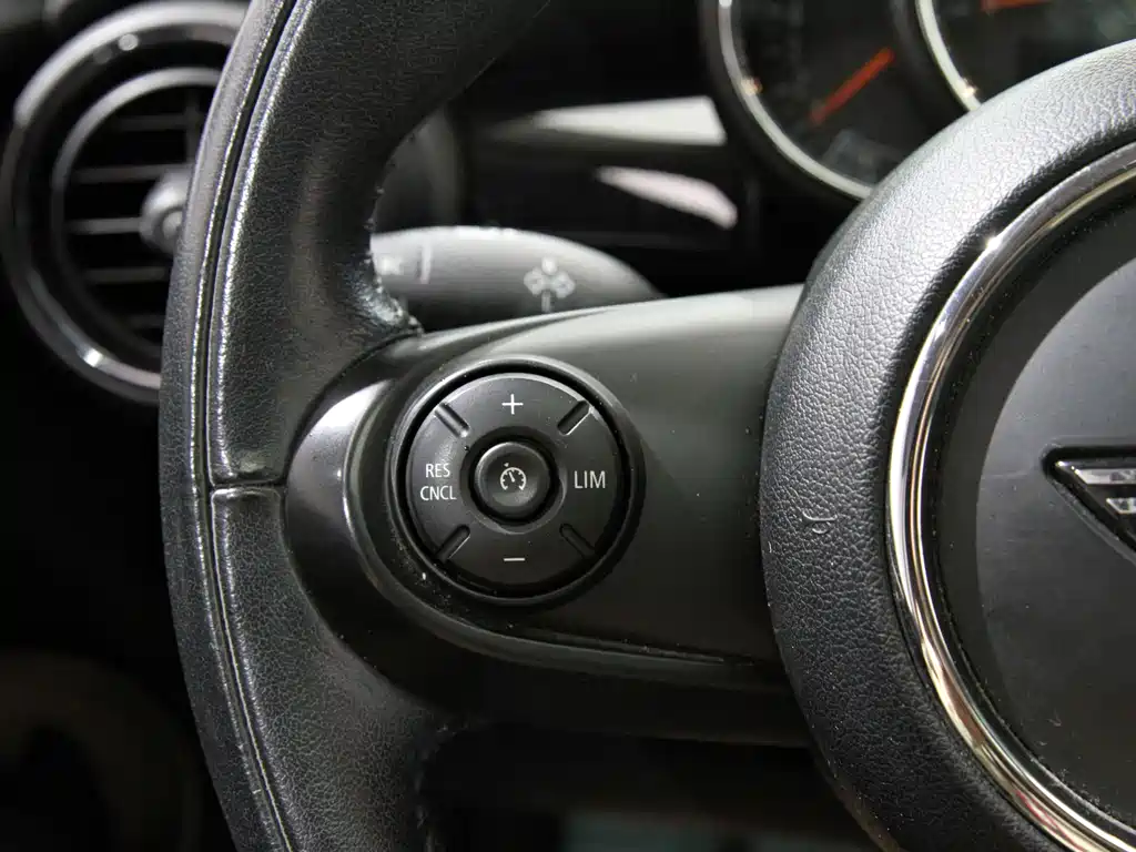 MINI MINI 2018 1.5T COOPER Classic 2018 - thumbnail 12