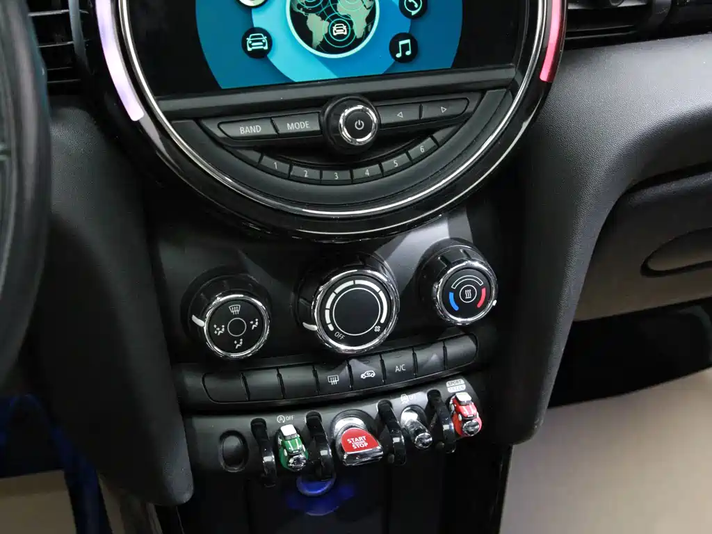 MINI MINI 2018 1.5T COOPER Classic 2018 - thumbnail 21