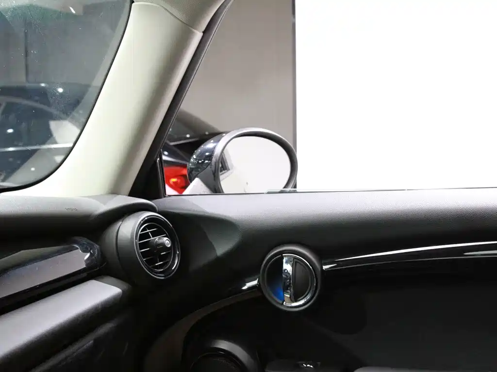 MINI MINI 2018 1.5T COOPER Classic 2018 - thumbnail 23