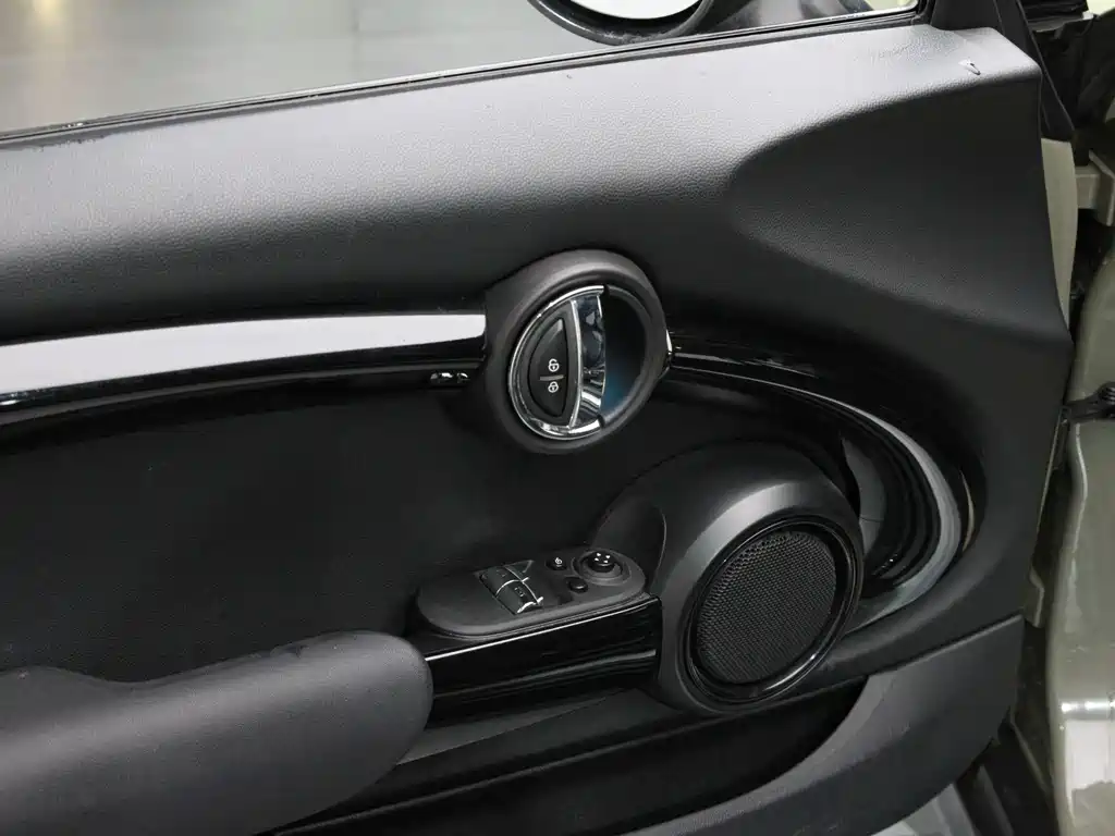 MINI MINI 2018 1.5T COOPER Classic 2018 - thumbnail 26