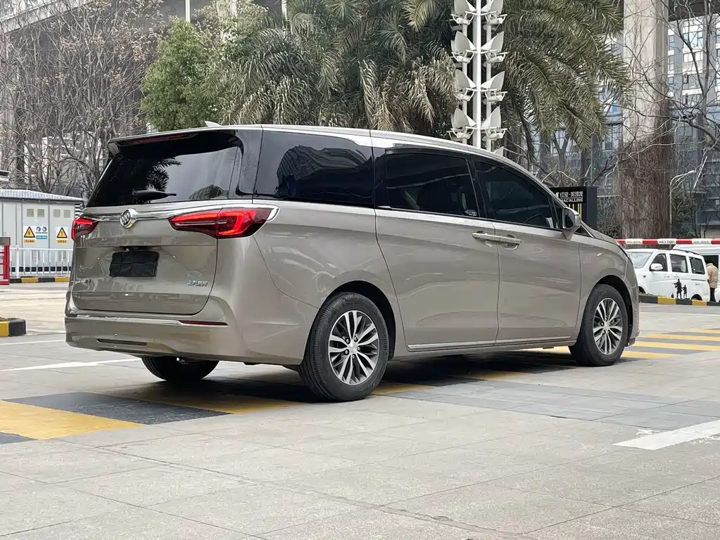 Buick Buick GL8 2023 ES Landmark Luxury Edition 2023 - thumbnail 4