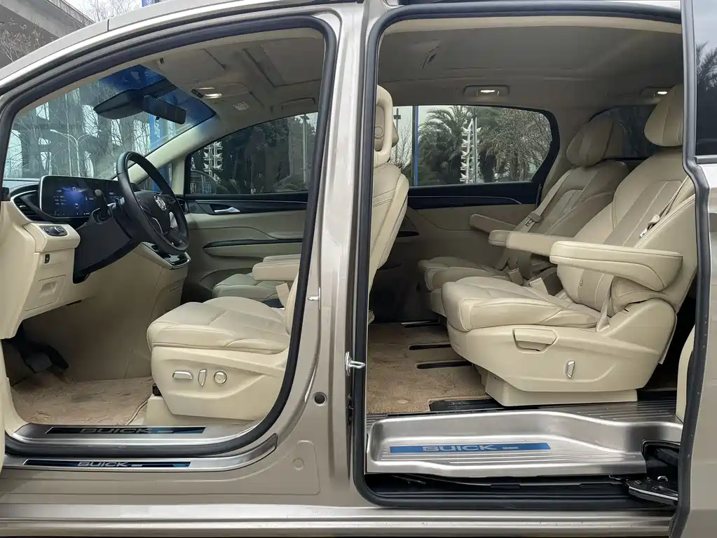 Buick Buick GL8 2023 ES Landmark Luxury Edition 2023 - thumbnail 13