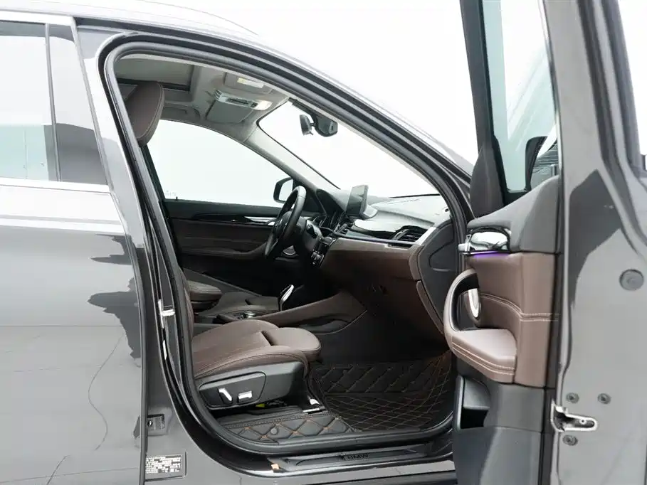 BMW BMW X1 2022 sDrive25Li Leading Edition 2022 - thumbnail 15