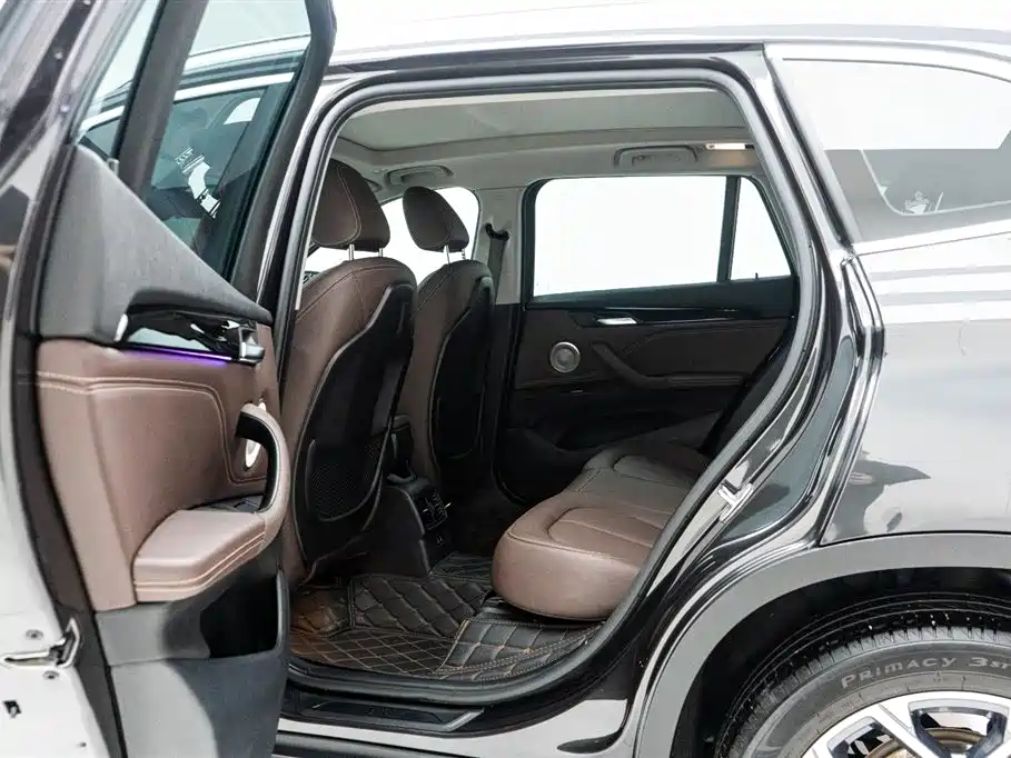 BMW BMW X1 2022 sDrive25Li Leading Edition 2022 - thumbnail 16