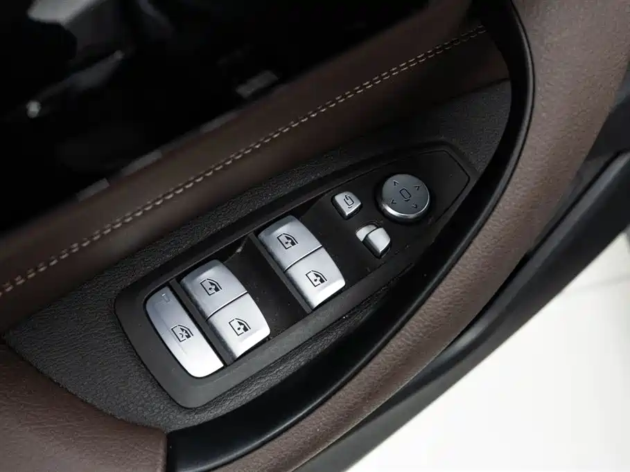 BMW BMW X1 2022 sDrive25Li Leading Edition 2022 - thumbnail 21