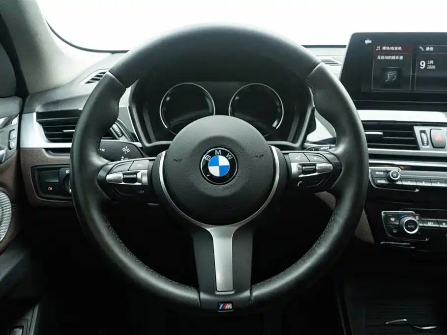 BMW BMW X1 2022 sDrive25Li Leading Edition 2022 - thumbnail 22