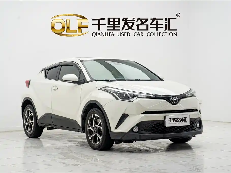 Toyota Toyota C-HR 2020 2.0L Leading Edition 2021 - thumbnail 3