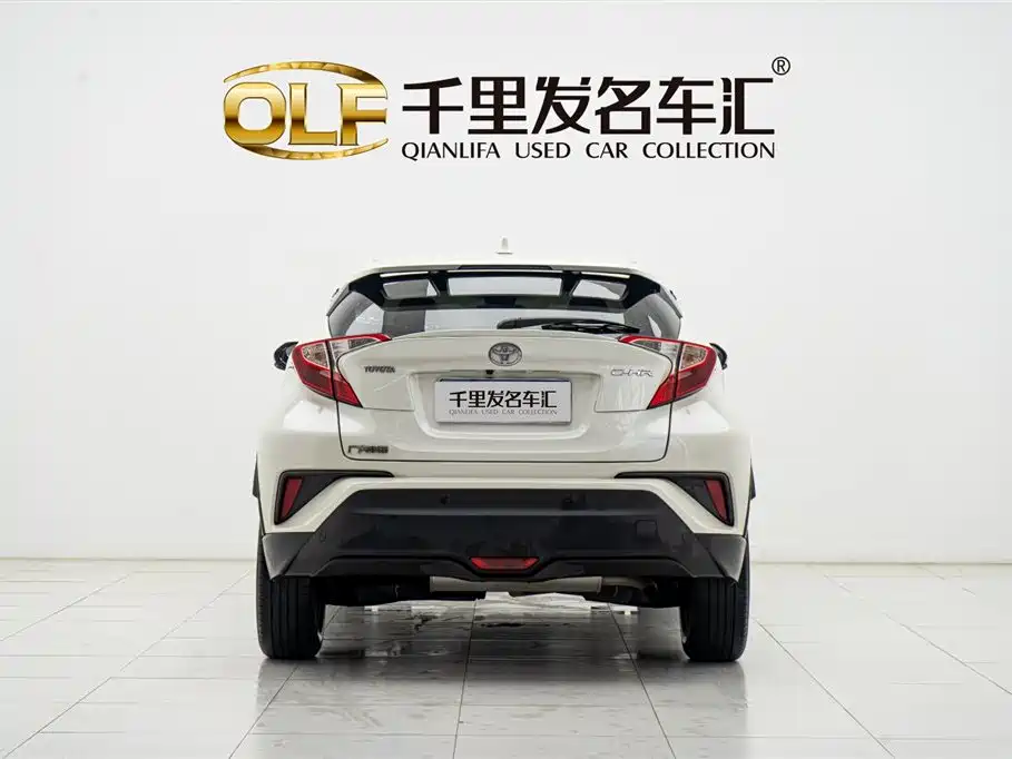 Toyota Toyota C-HR 2020 2.0L Leading Edition 2021 - thumbnail 5