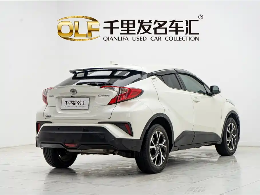 Toyota Toyota C-HR 2020 2.0L Leading Edition 2021 - thumbnail 6