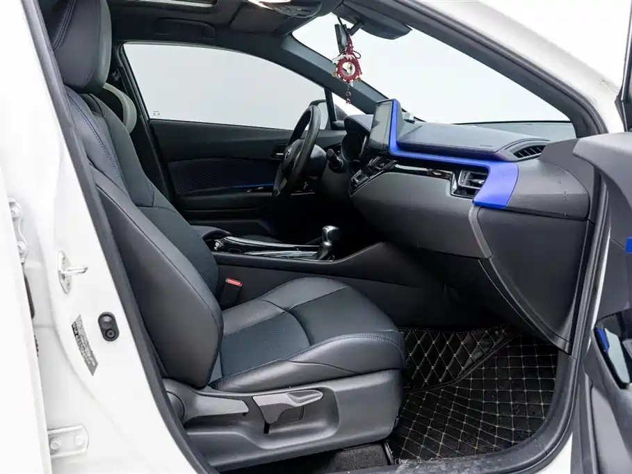Toyota Toyota C-HR 2020 2.0L Leading Edition 2021 - thumbnail 17