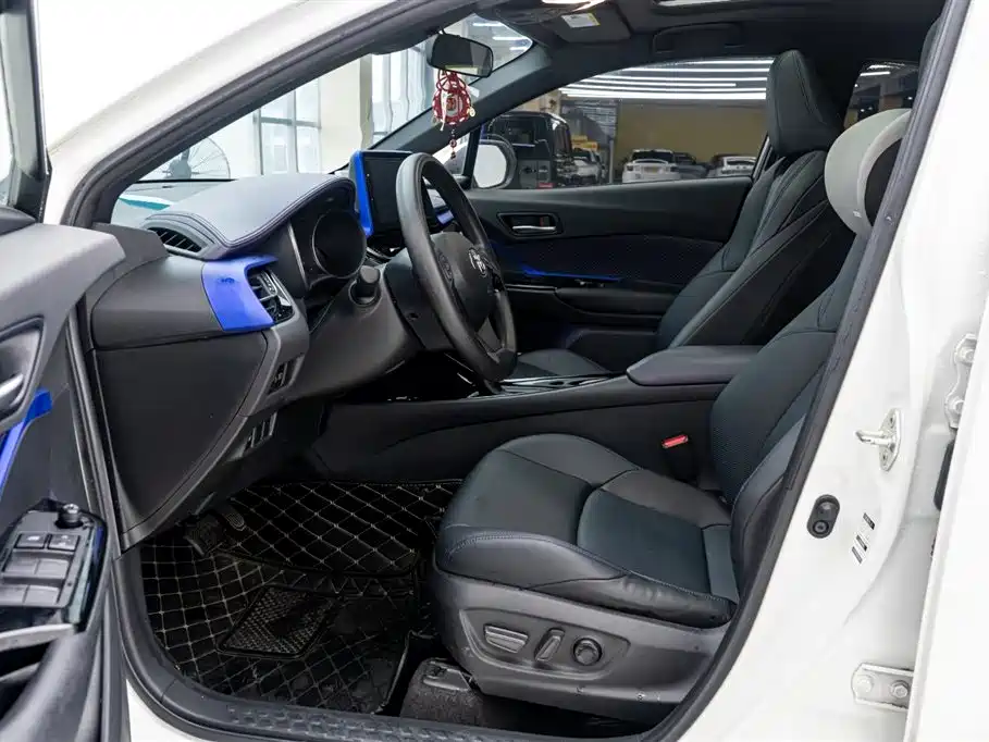 Toyota Toyota C-HR 2020 2.0L Leading Edition 2021 - thumbnail 18
