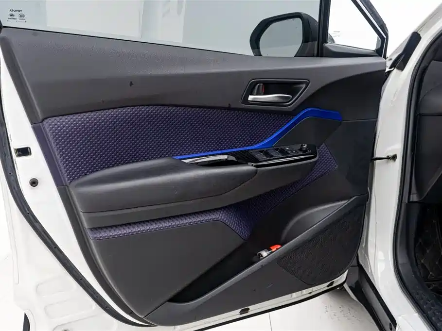 Toyota Toyota C-HR 2020 2.0L Leading Edition 2021 - thumbnail 20