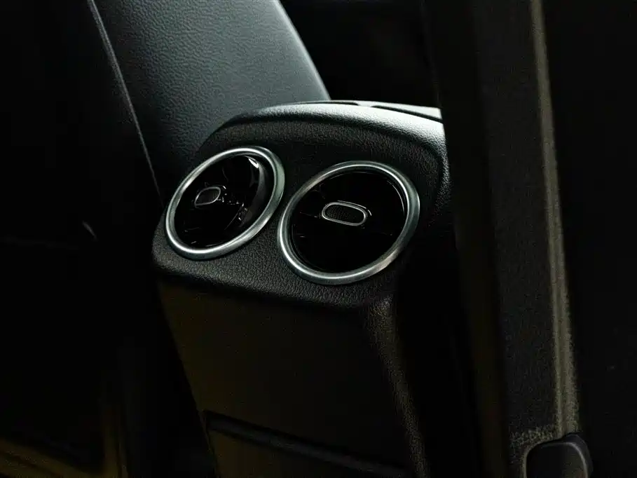 Mercedes-Benz Mercedes-Benz A-Class 2022 Facelift A 200 L Sport Sedan Fashion Edition 2022 - thumbnail 14