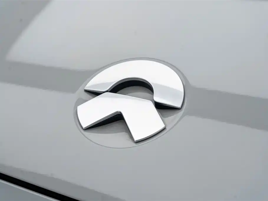 NIO NIO ES6 2024 75kWh 2025 - thumbnail 6