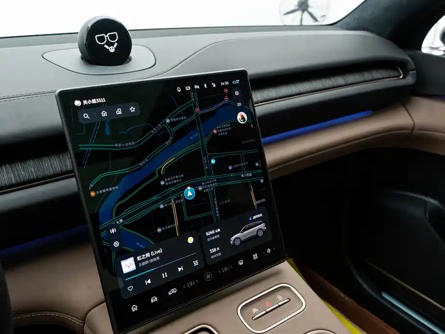NIO NIO ES6 2024 75kWh 2025 - thumbnail 14