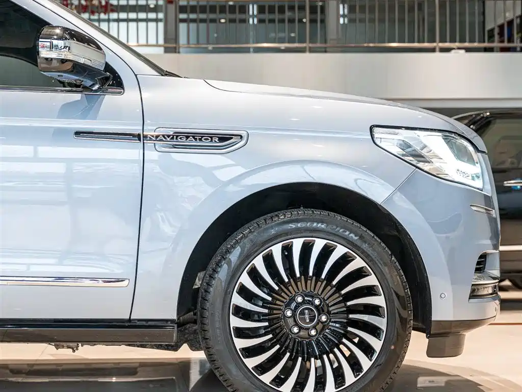 Lincoln Lincoln Navigator 2020 3.5T Long Wheelbase Presidential Edition 2022 - thumbnail 5