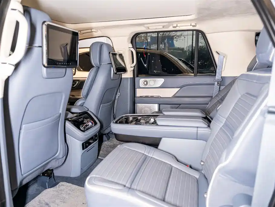 Lincoln Lincoln Navigator 2020 3.5T Long Wheelbase Presidential Edition 2022 - thumbnail 13