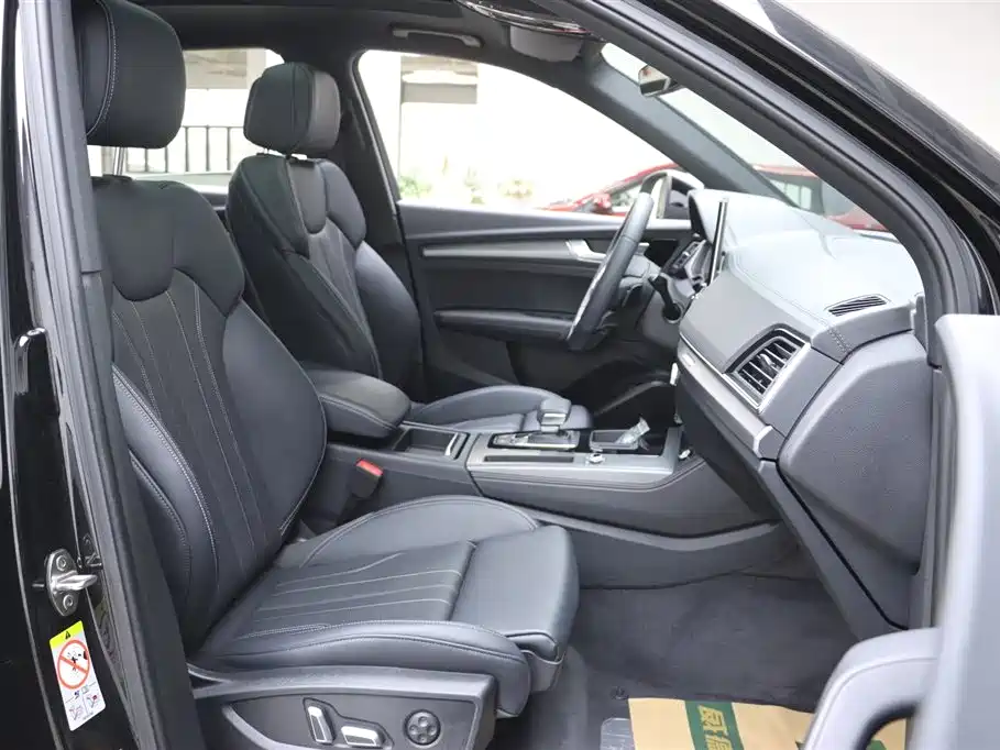 Audi Audi Q5L 2024 40 TFSI Luxury Dynamic Model 2024 - thumbnail 2