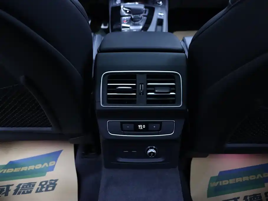 Audi Audi Q5L 2024 40 TFSI Luxury Dynamic Model 2024 - thumbnail 3