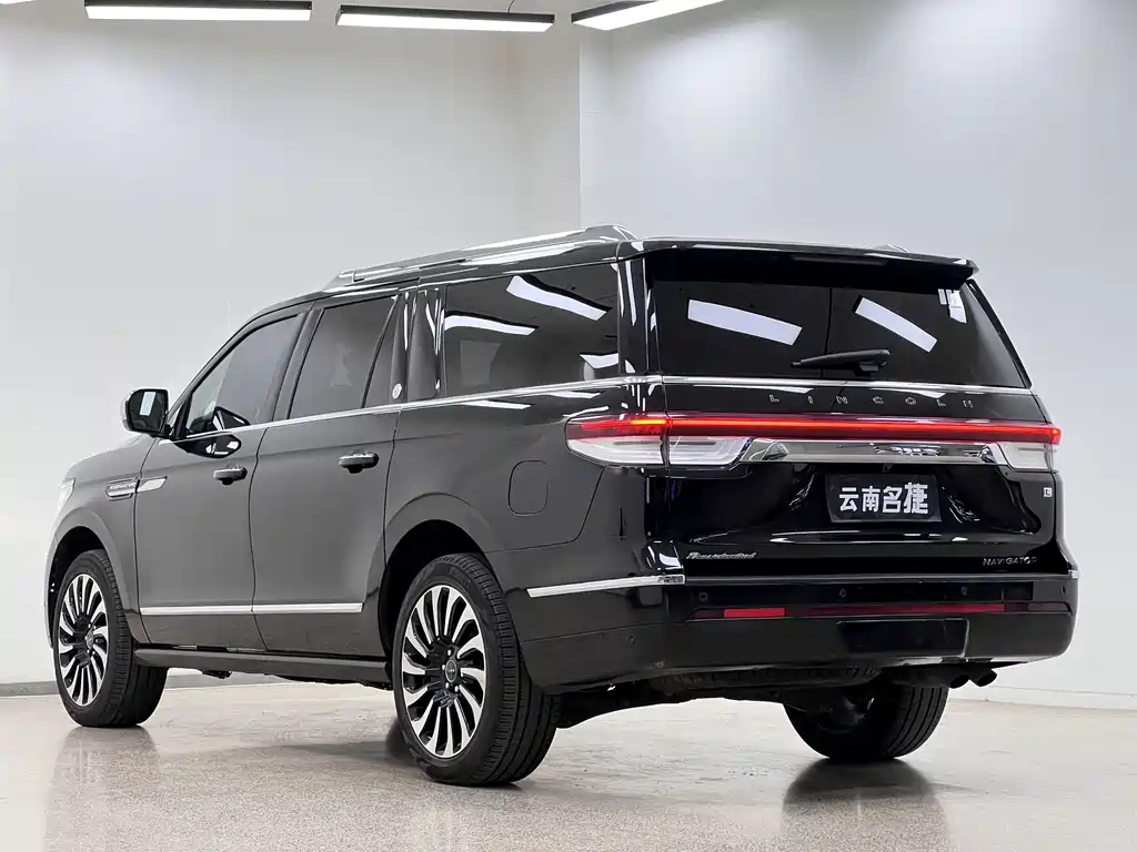 Lincoln Lincoln Navigator 2022 3.5T Long Wheelbase Presidential Edition 2024 - thumbnail 5