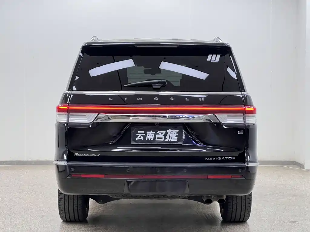 Lincoln Lincoln Navigator 2022 3.5T Long Wheelbase Presidential Edition 2024 - thumbnail 6