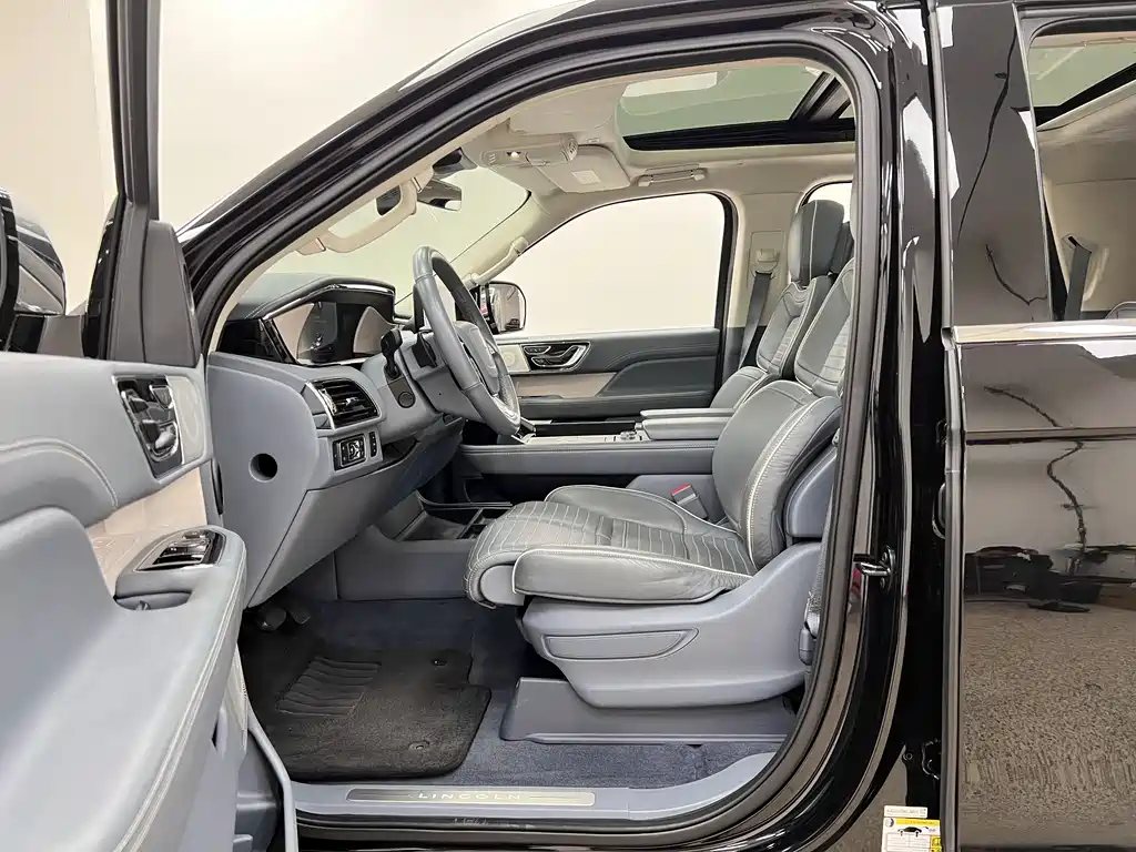 Lincoln Lincoln Navigator 2022 3.5T Long Wheelbase Presidential Edition 2024 - thumbnail 14