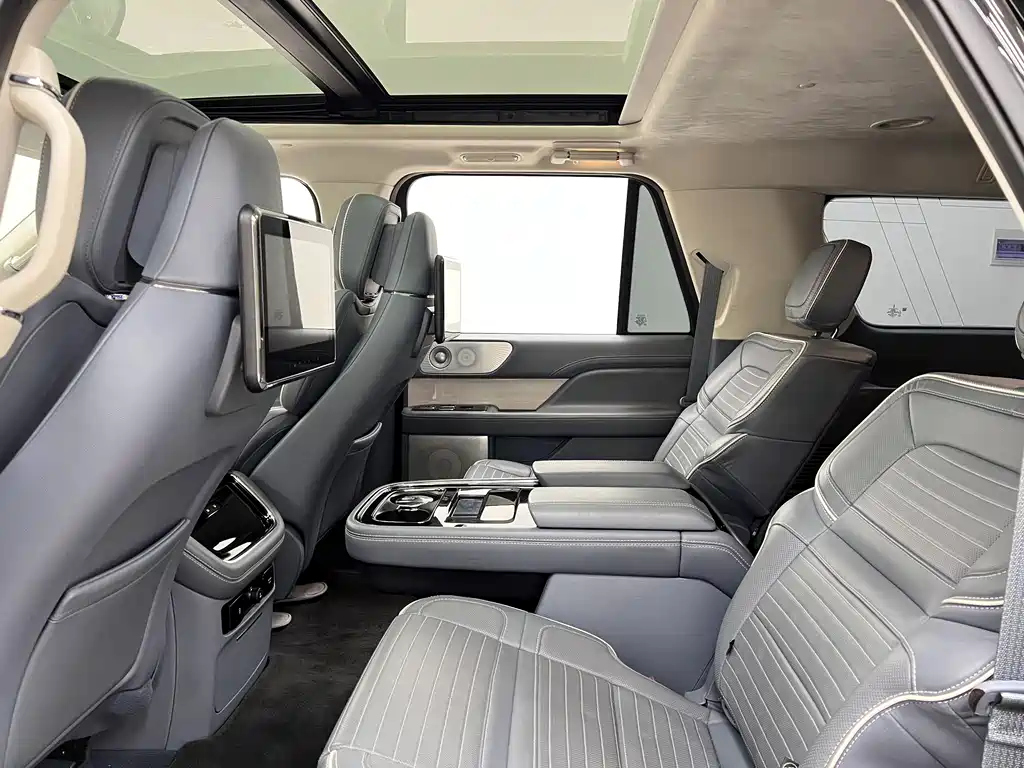 Lincoln Lincoln Navigator 2022 3.5T Long Wheelbase Presidential Edition 2024 - thumbnail 15