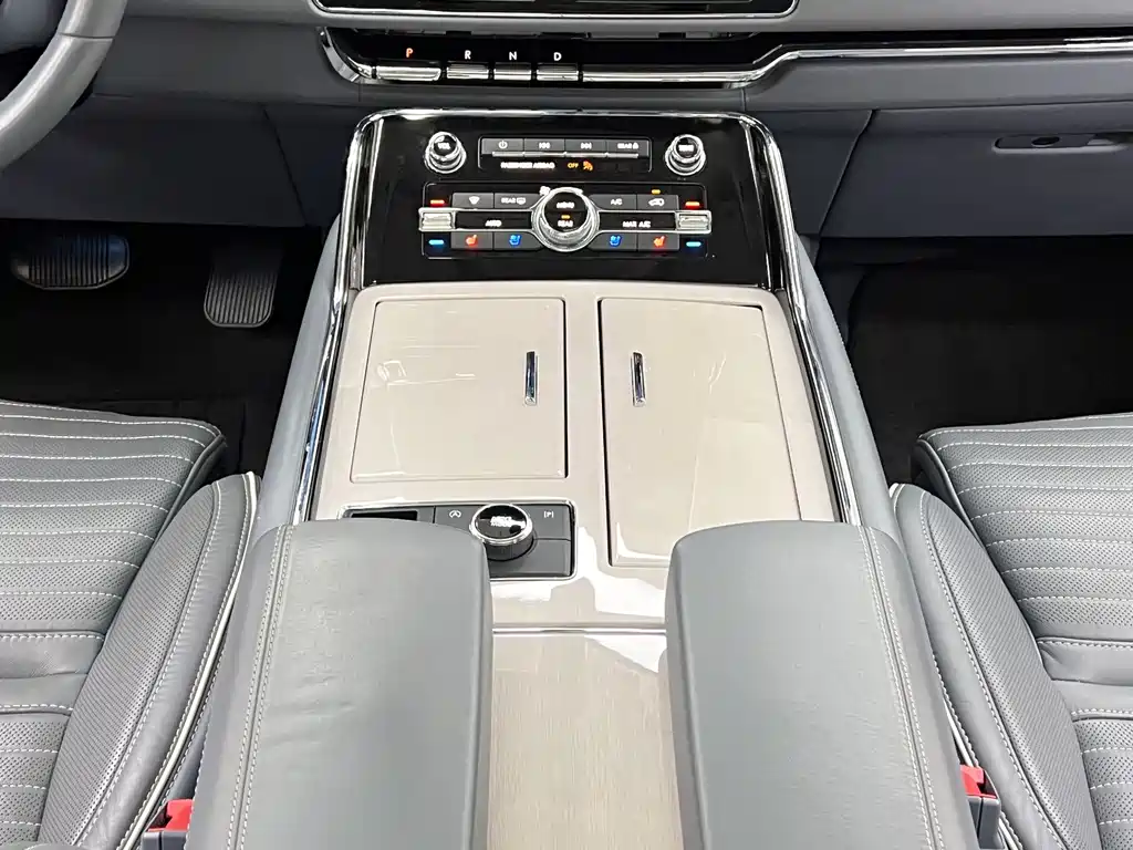 Lincoln Lincoln Navigator 2022 3.5T Long Wheelbase Presidential Edition 2024 - thumbnail 18