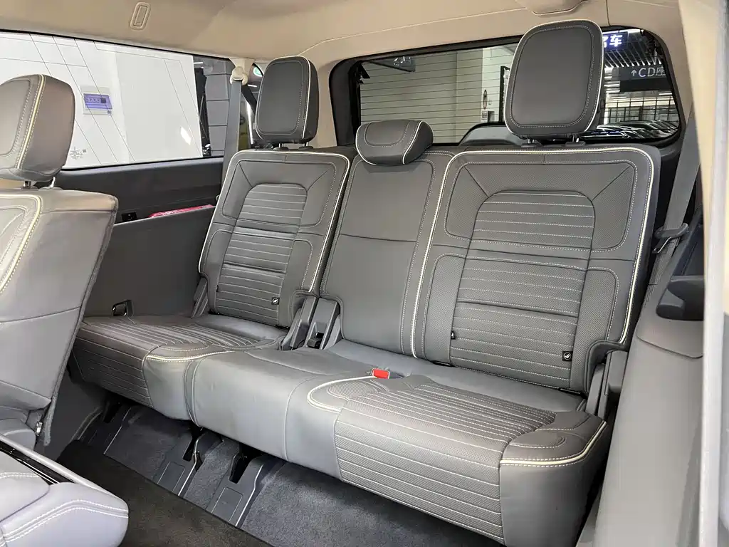 Lincoln Lincoln Navigator 2022 3.5T Long Wheelbase Presidential Edition 2024 - thumbnail 25