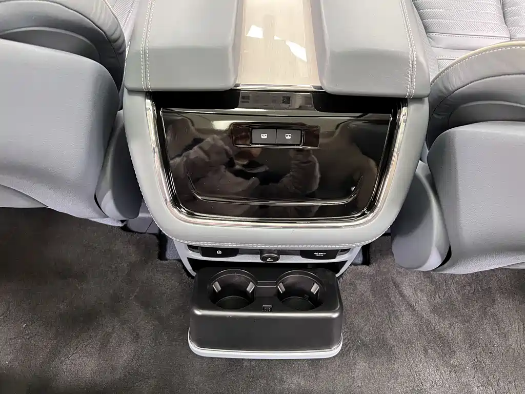 Lincoln Lincoln Navigator 2022 3.5T Long Wheelbase Presidential Edition 2024 - thumbnail 29