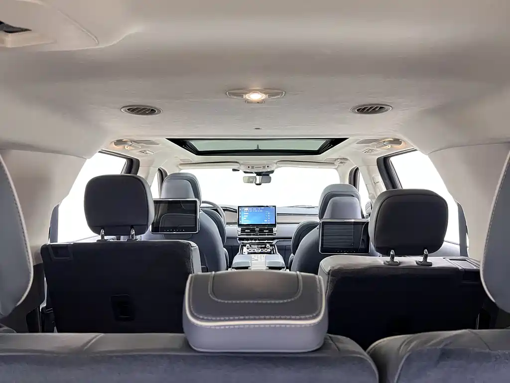 Lincoln Lincoln Navigator 2022 3.5T Long Wheelbase Presidential Edition 2024 - thumbnail 30