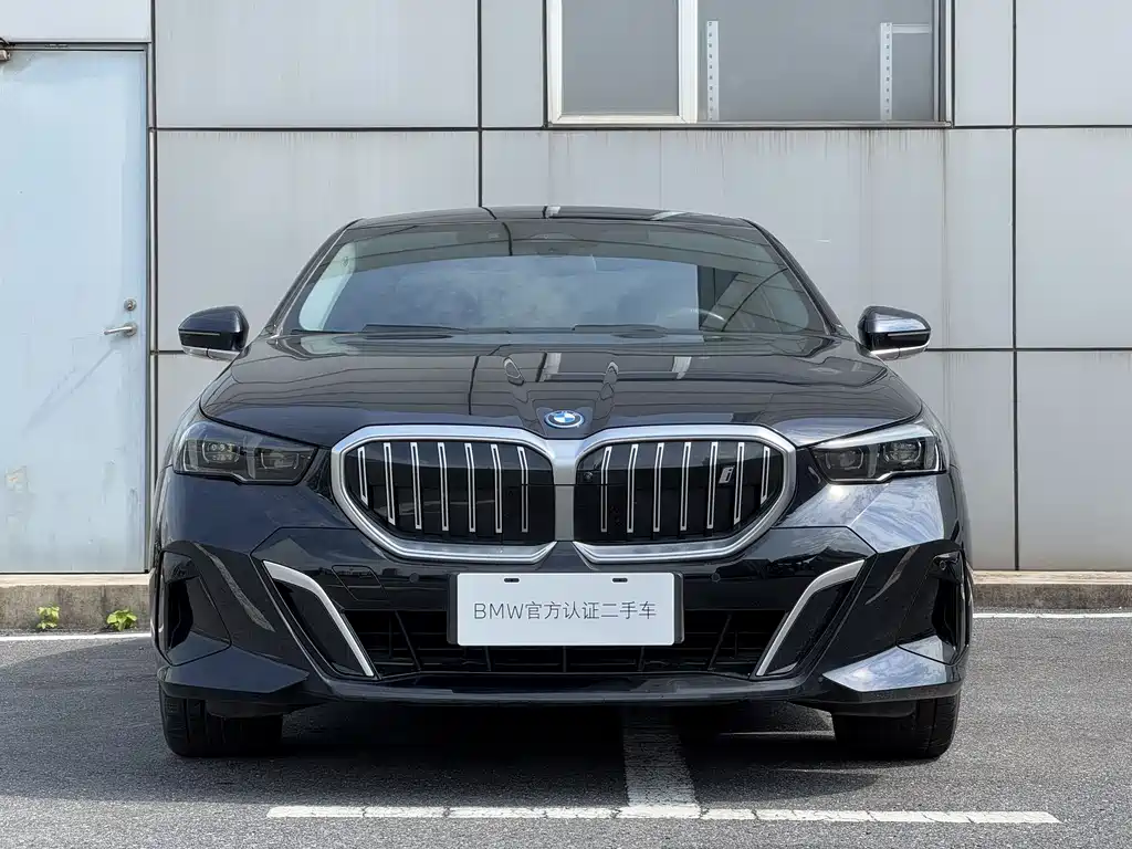 BMW BMW i5 2024 eDrive 35L Premium M Sport Package 2024 - thumbnail 3