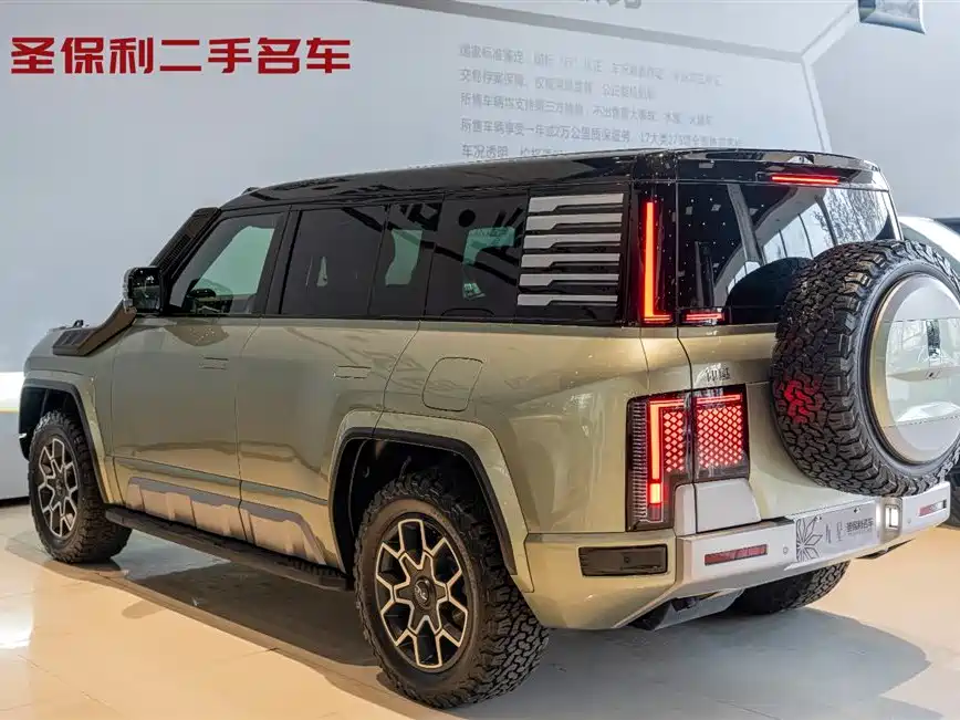 BYD UM U8 2024 Off-Road Player Edition 2024 - thumbnail 3