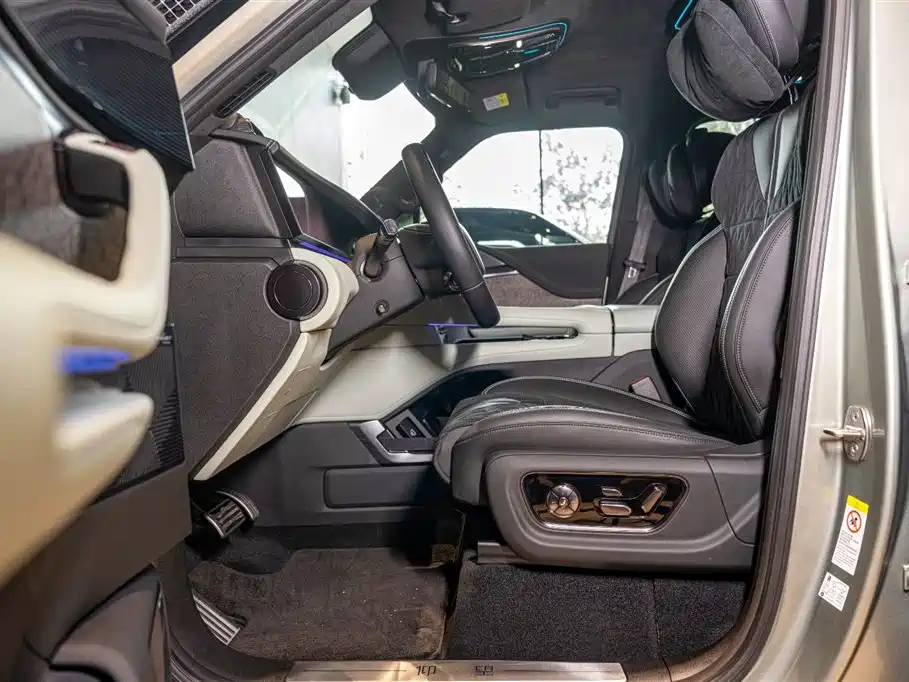 BYD UM U8 2024 Off-Road Player Edition 2024 - thumbnail 8