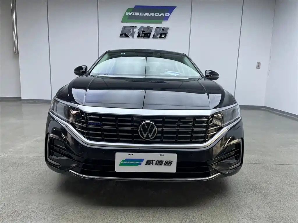 Volkswagen Passat NE 2023 430PHEV Hybrid Elite Edition 2024 - thumbnail 2